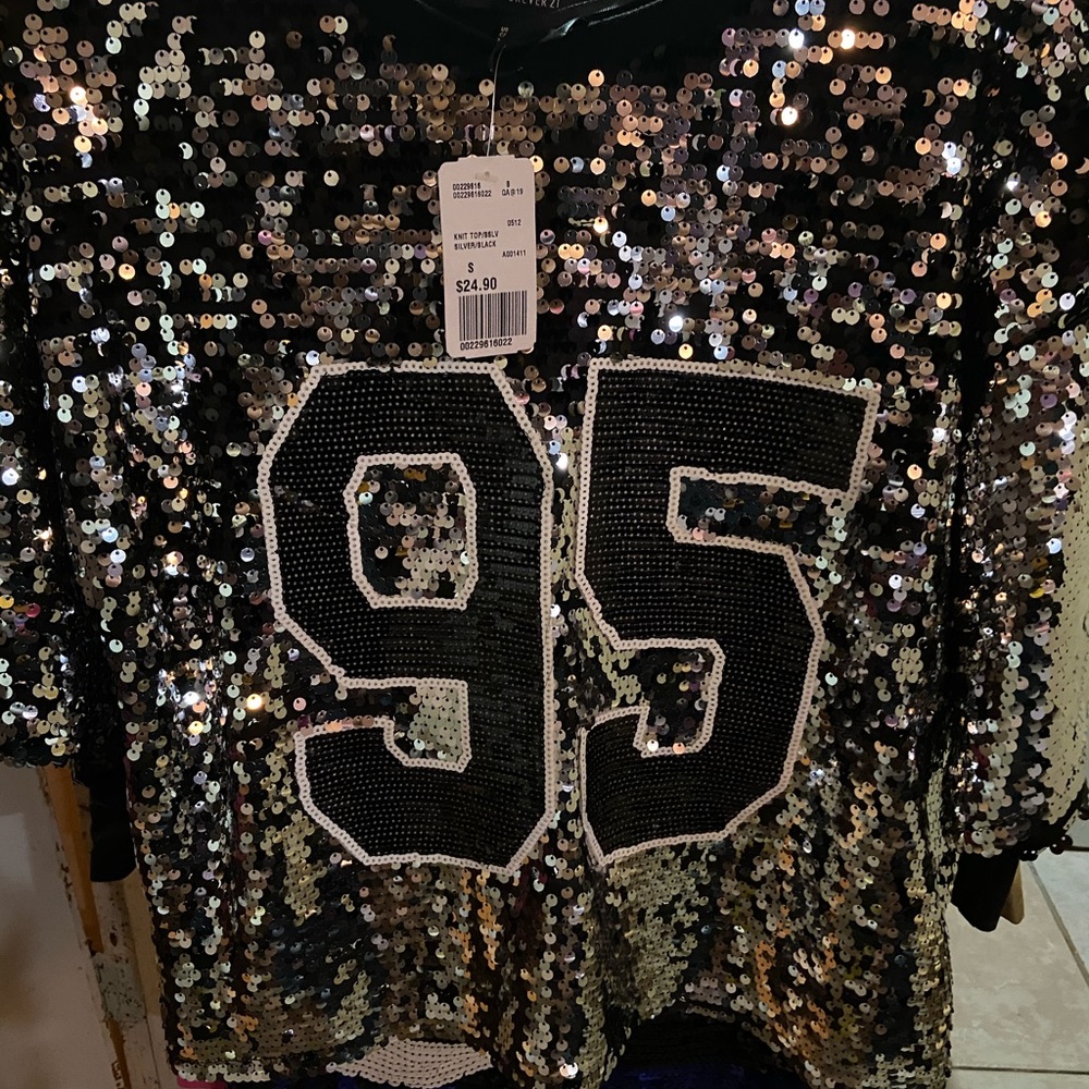 Sequence shirt